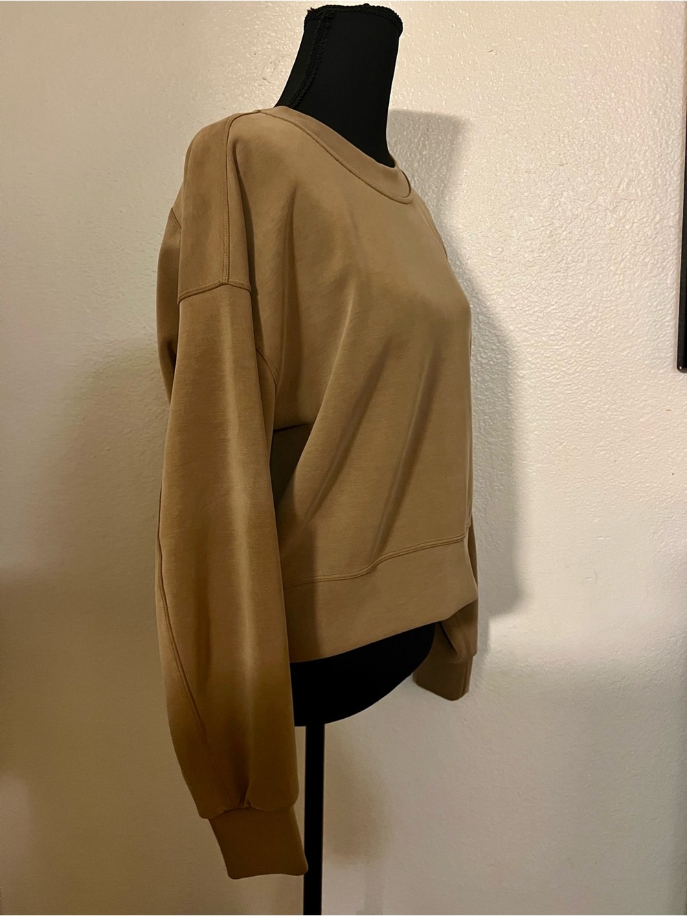 lululemon athletica Oversized Relaxed Crew Sweatshirt in Khaki Retail Price $118 - Picture 5 of 7